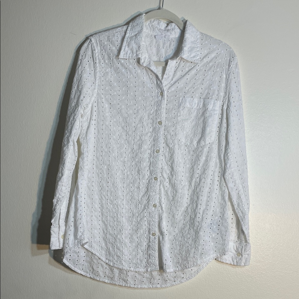 NWOT GAP White Eyelet Button-Down Shirt - women’s Long Sleeve